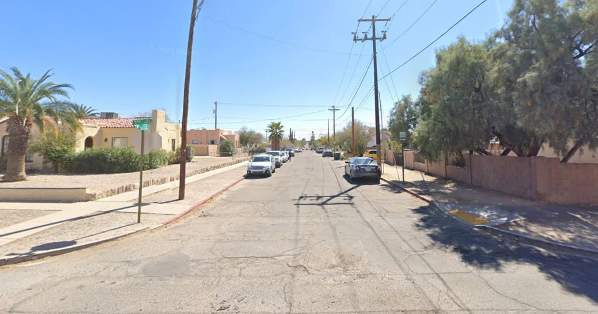 Possible kidnapper stalks University of Arizona after women report being followed and attacked