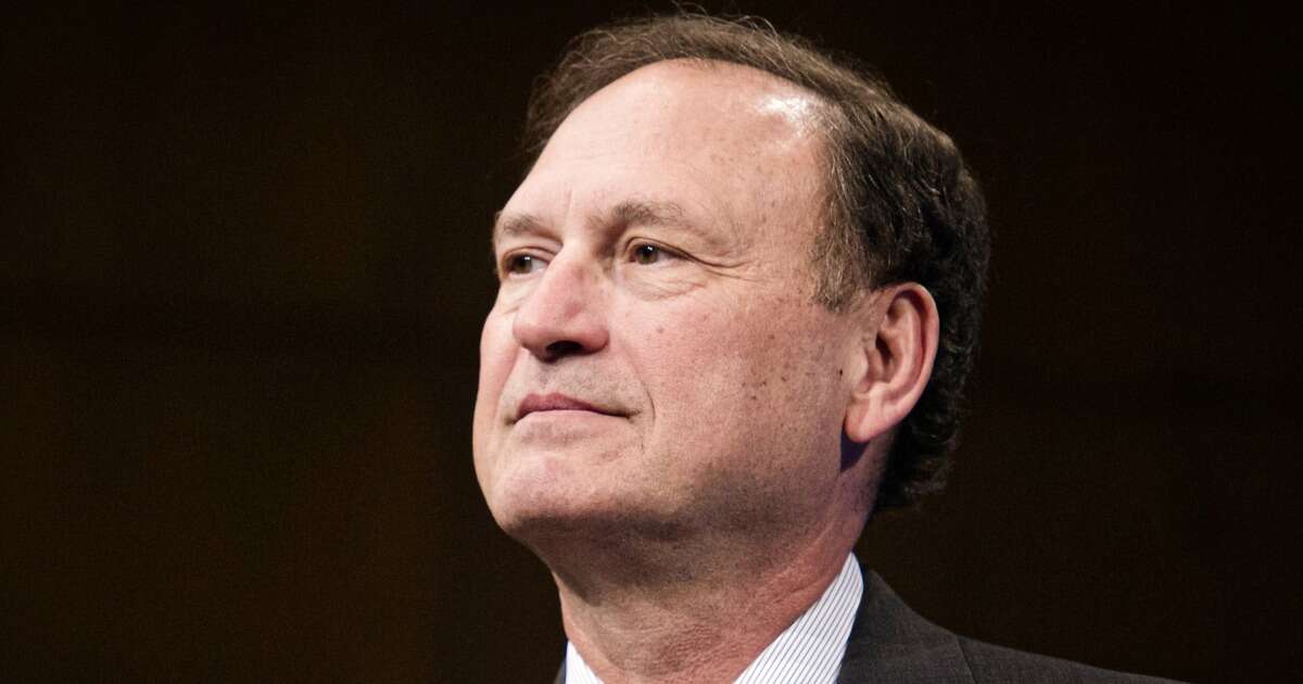 Supreme Court Justice Samuel Alito reports German princess gave him $900 concert tickets