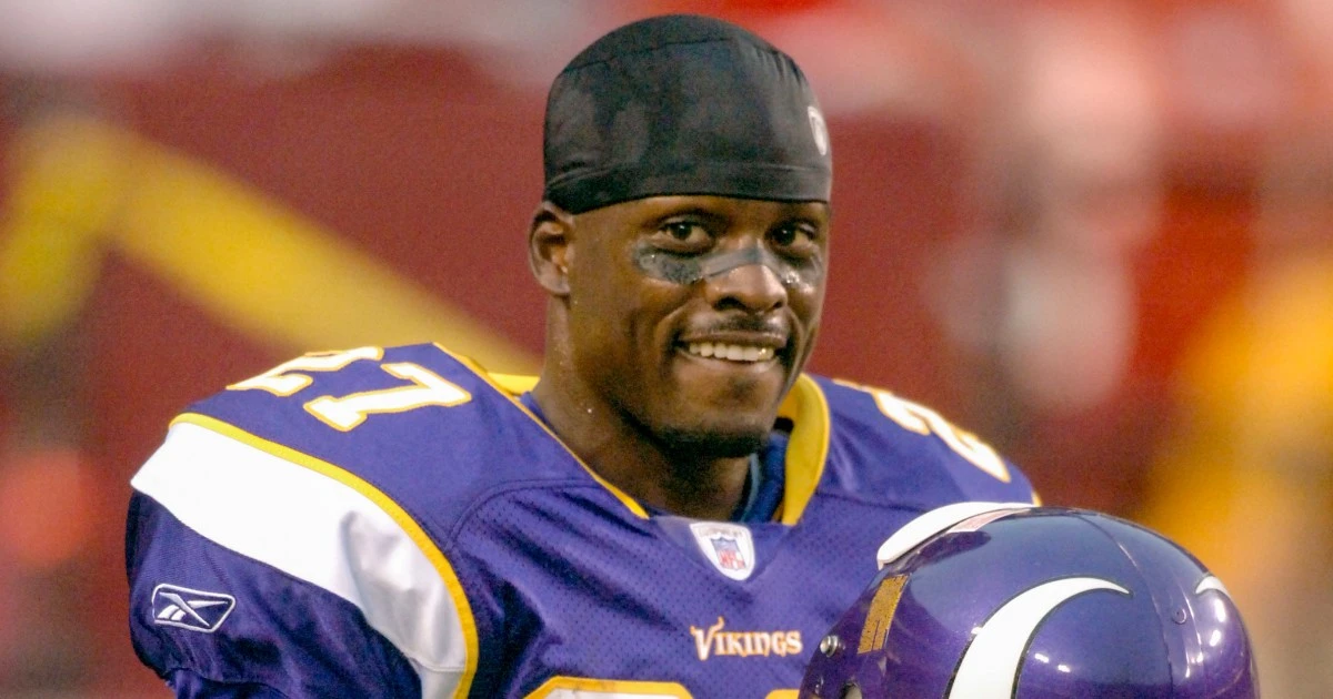 Ex-NFL player Ronyell Whitaker saves 4 lives after death with organ donations