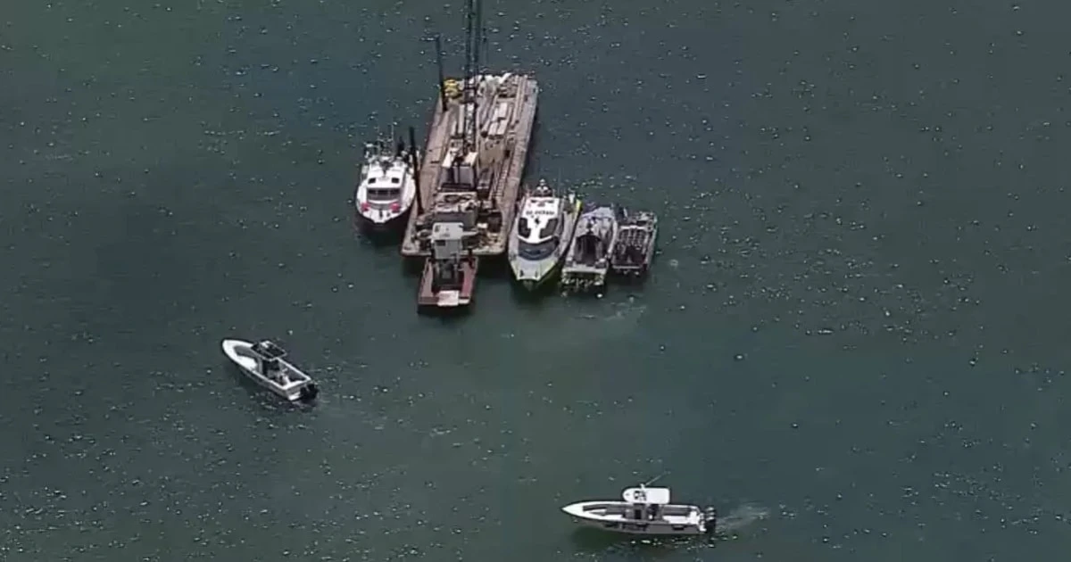3 children critically injured after boat capsizes off Miami Beach
