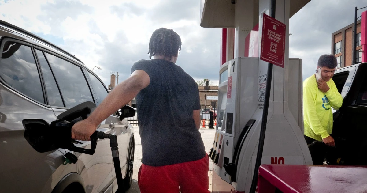 Gas prices fall below $4 for the first time since March
