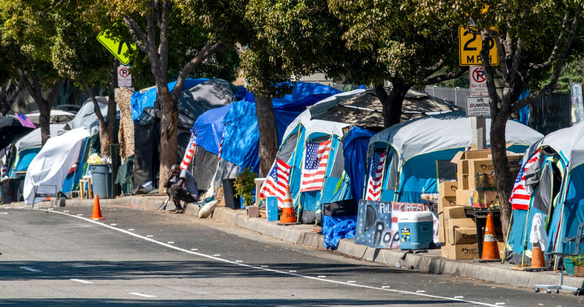 Judge orders VA to build more housing for homeless veterans in Los Angeles