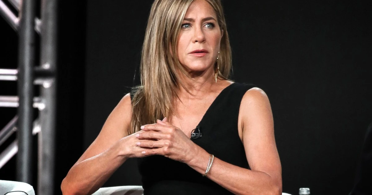 Man detained outside Jennifer Aniston's L.A. home after vehicle crashed into gate