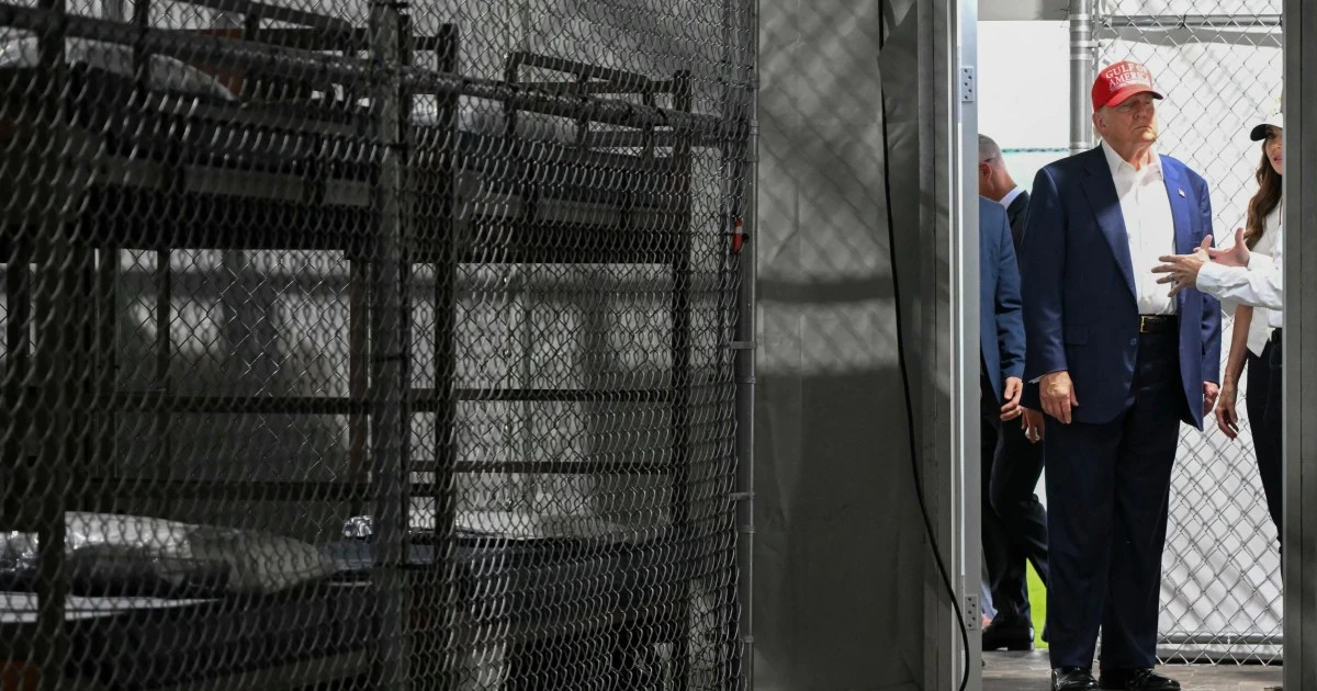 Detainees held at Alligator Alcatraz describe cage-like units swarmed with mosquitos