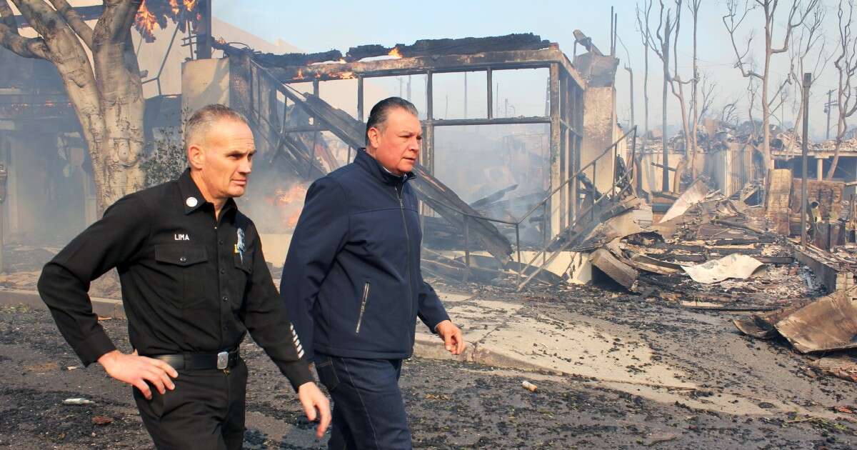 L.A. fire captain who fought California wildfires to attend joint address to Congress