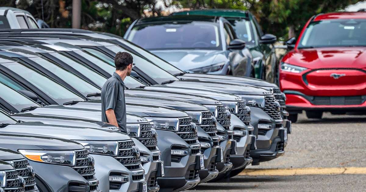 U.S. auto sales next year expected to be best since 2019