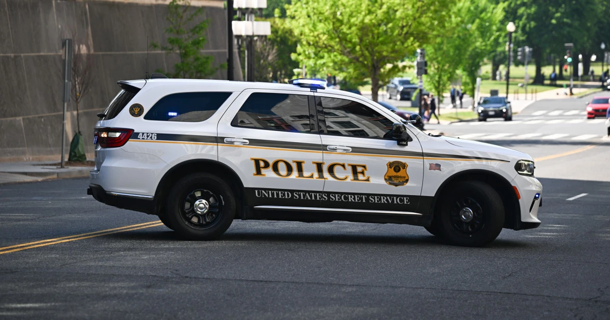 Suspect had shotgun, pistol, three knives and 'other dangerous paraphernalia,' government alleges