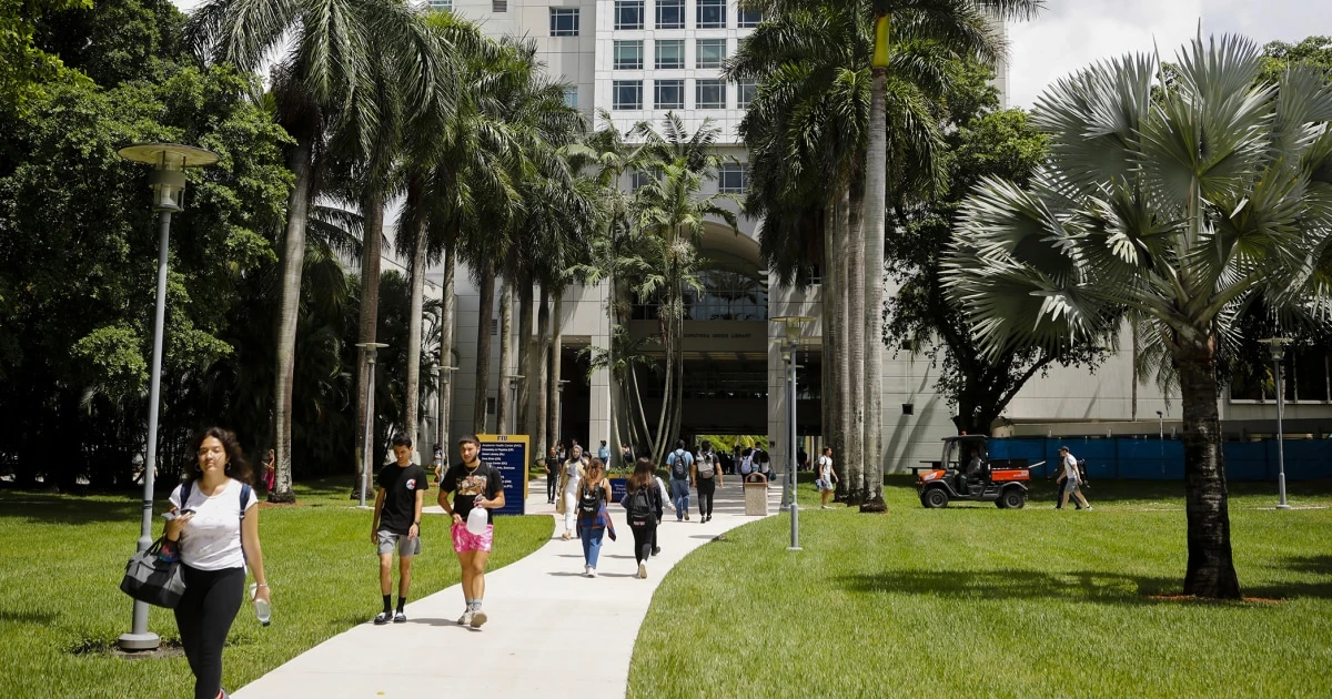 Florida college students on edge over campus police's cooperation with ICE 