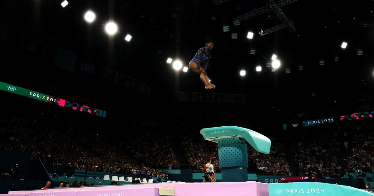 Simone Biles looks unbeatable with Yurchenko double pike