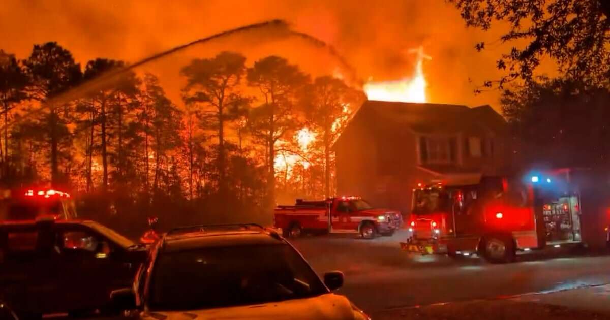 South Carolina wildfires spur evacuations and state of emergency