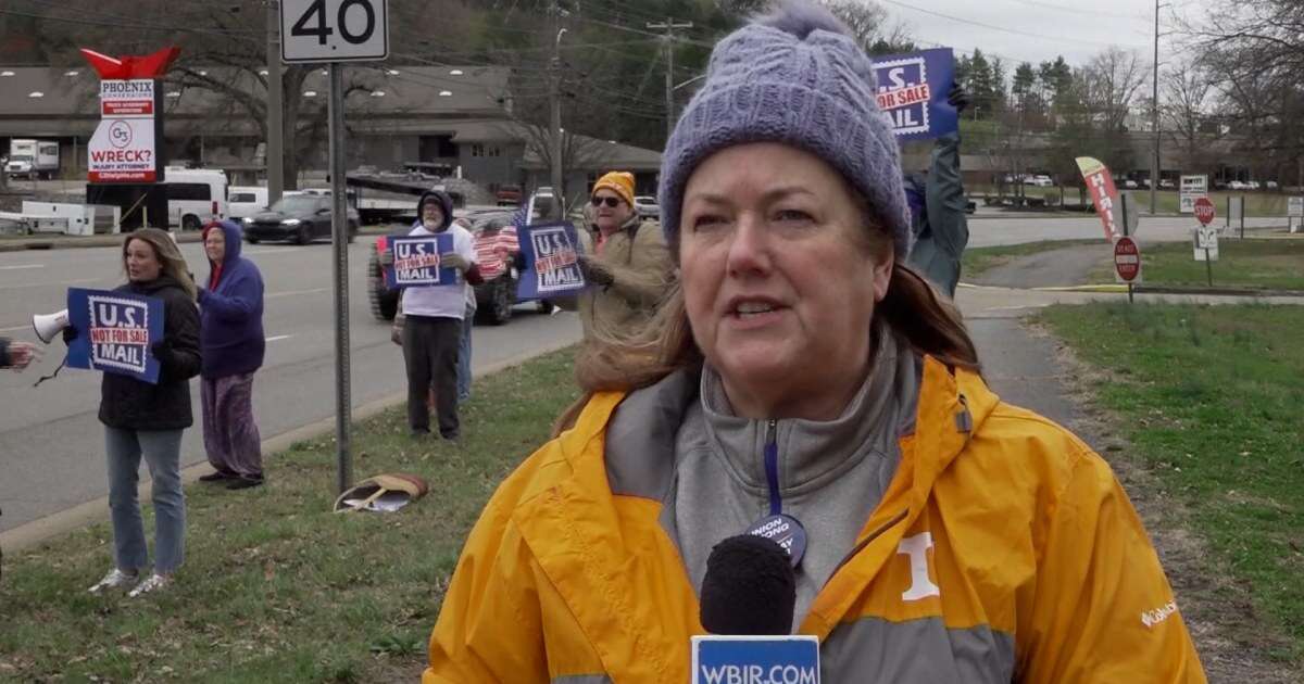 Watch: Protestors around U.S. call for Postal Service to remain public