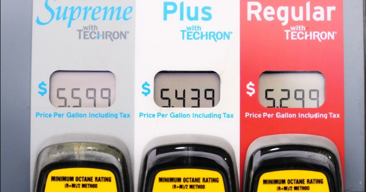 U.S. authorizes Iranian oil sales for 60 days