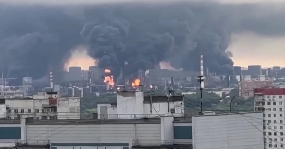 Ukraine launches largest attack on Moscow yet