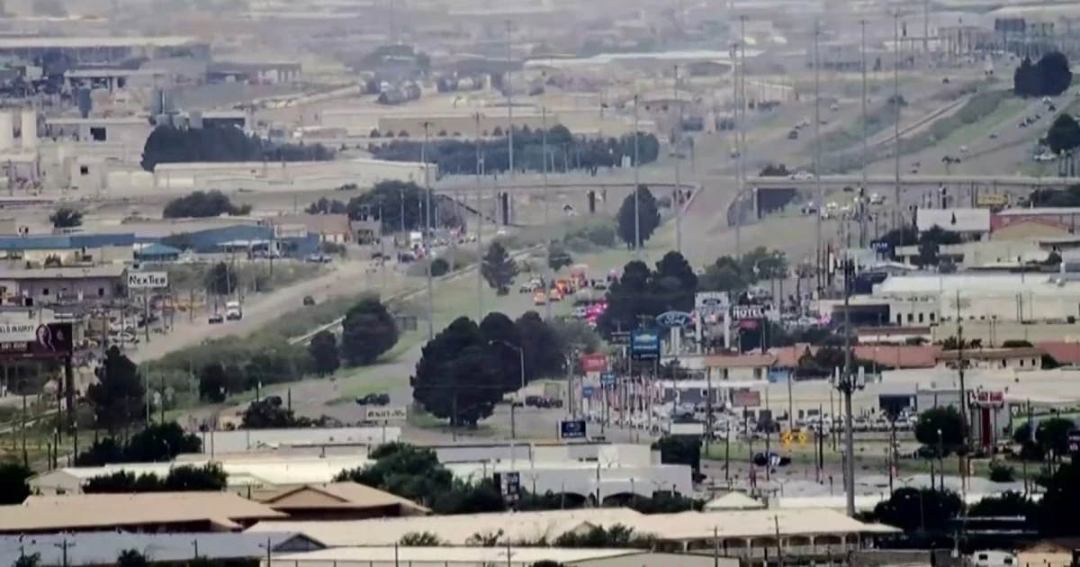 Suspect is dead after standoff in Texas shooting