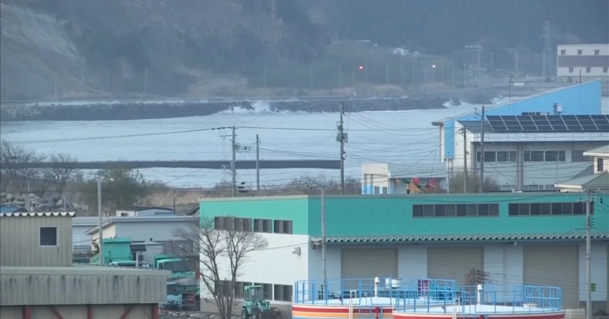Sirens blare as tsunami warning issued after earthquake off Japan’s coast