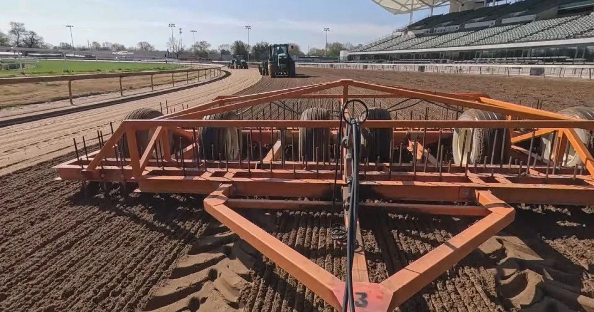 Derby dirt: Keeping the Churchill Downs track in perfect shape