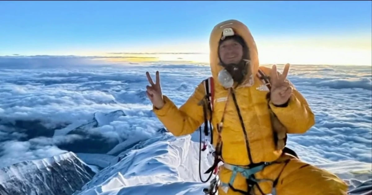 Climbers use controversial xenon gas to climb Everest