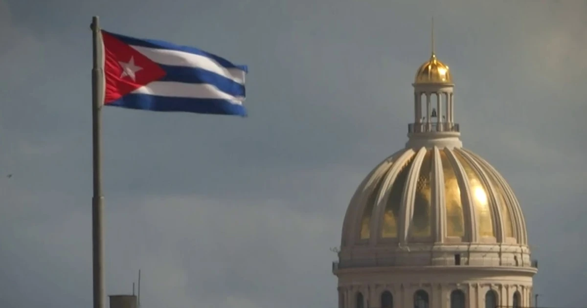 Cuban moms use social media to show life in Cuba
