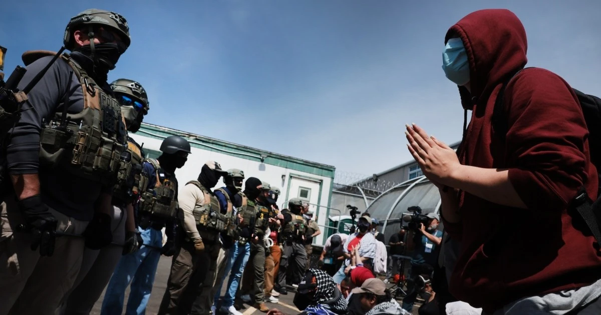 Protesters clash with ICE outside New Jersey detention facility