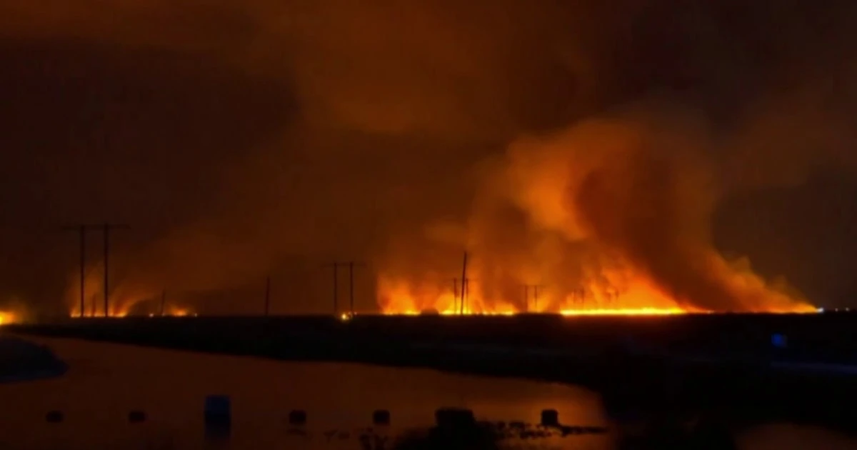 Wildfire burn thousands of acres