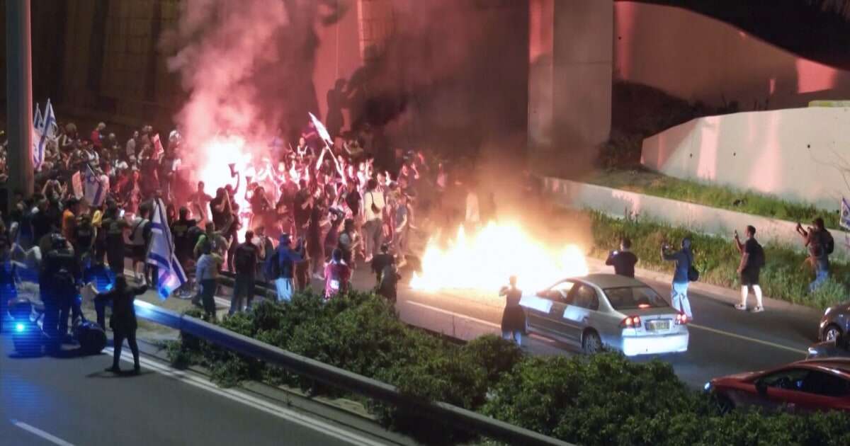 Anti-government protests erupt across Jerusalem