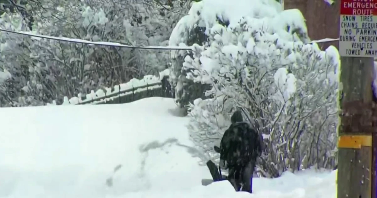 Fast-moving storm dumps snow across parts of Northeast