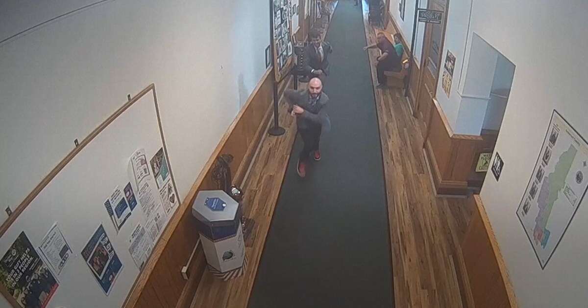 Video shows defendant fleeing Maine courthouse and being caught be jurors