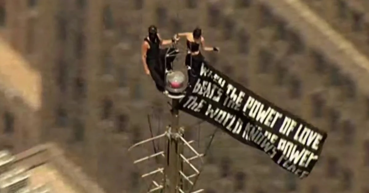 Two arrested after scaling Empire State Building in daring stunt