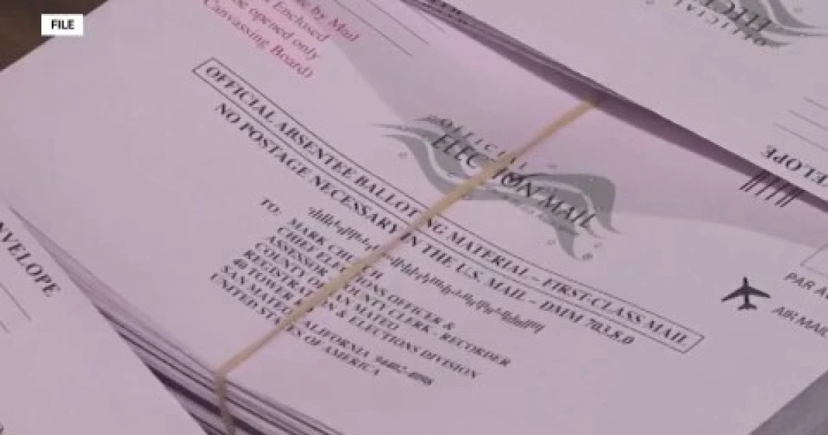 Trump asks Supreme Court to let executive order on mail-in voting proceed