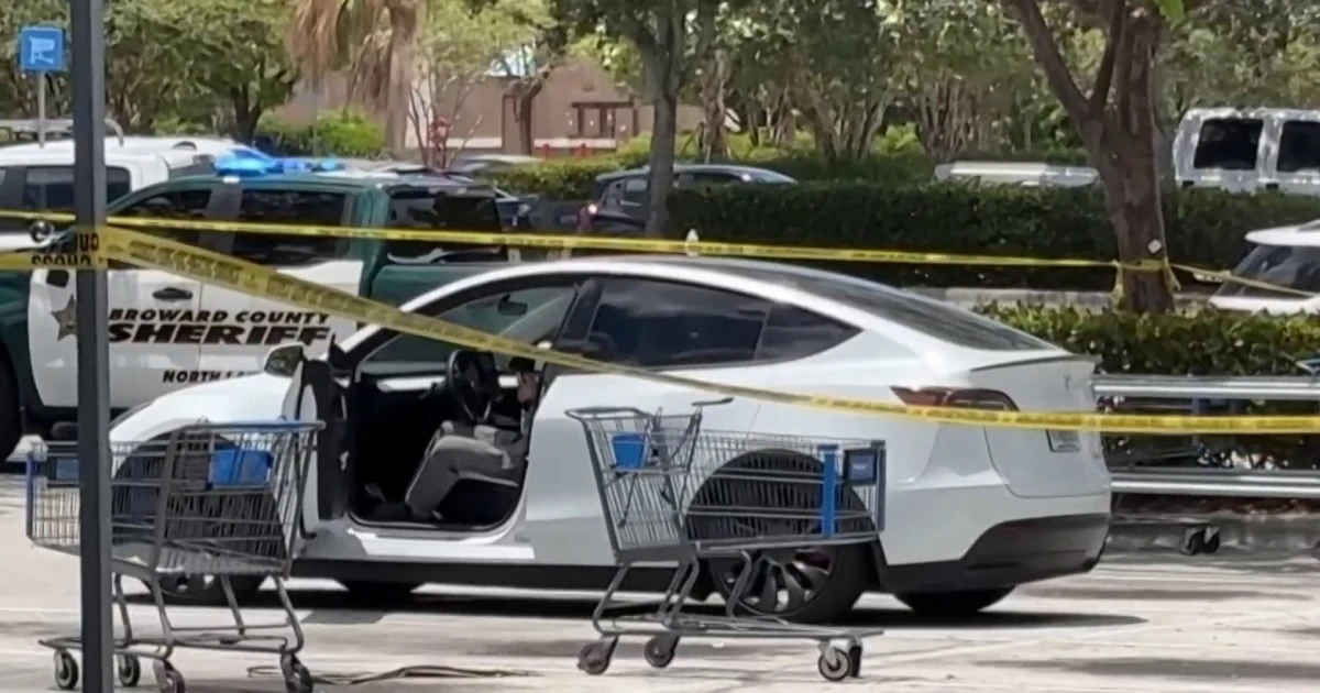 Man fatally shot outside Florida Walmart after dispute over parking space