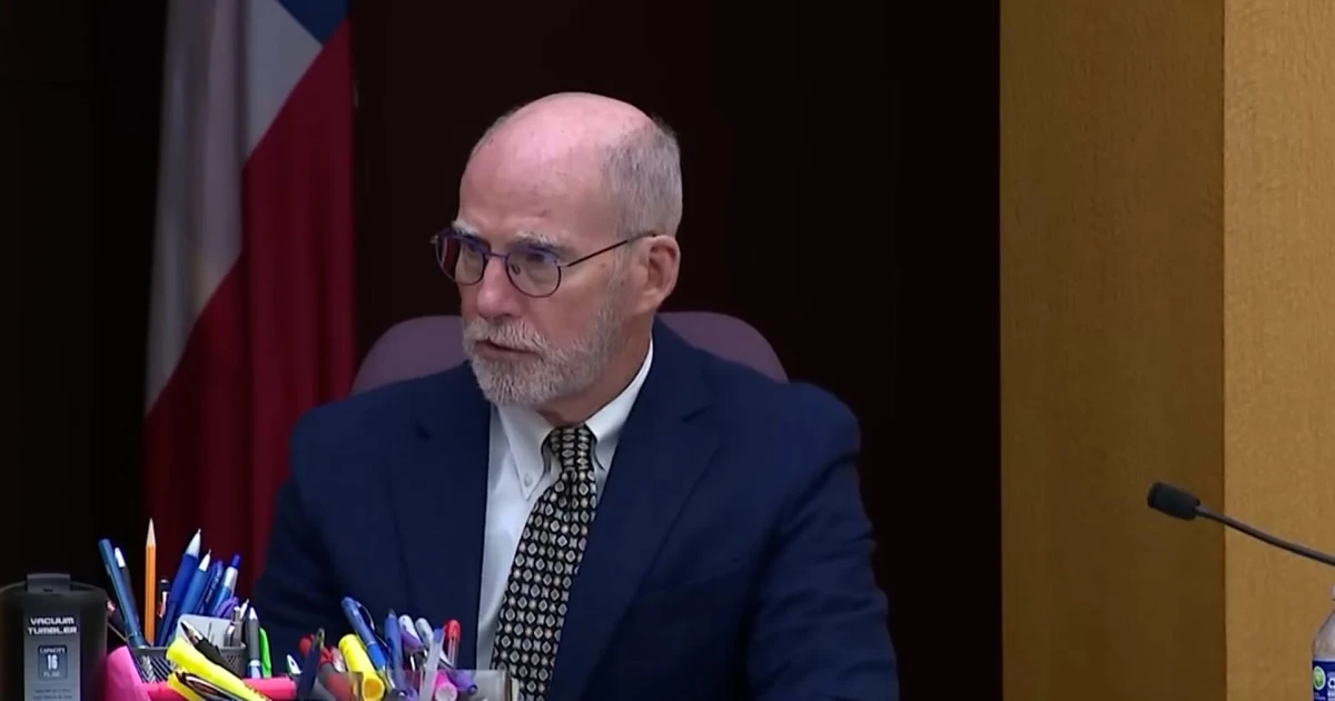 Judge misreads guilty verdict before correction in Fulton County courtroom