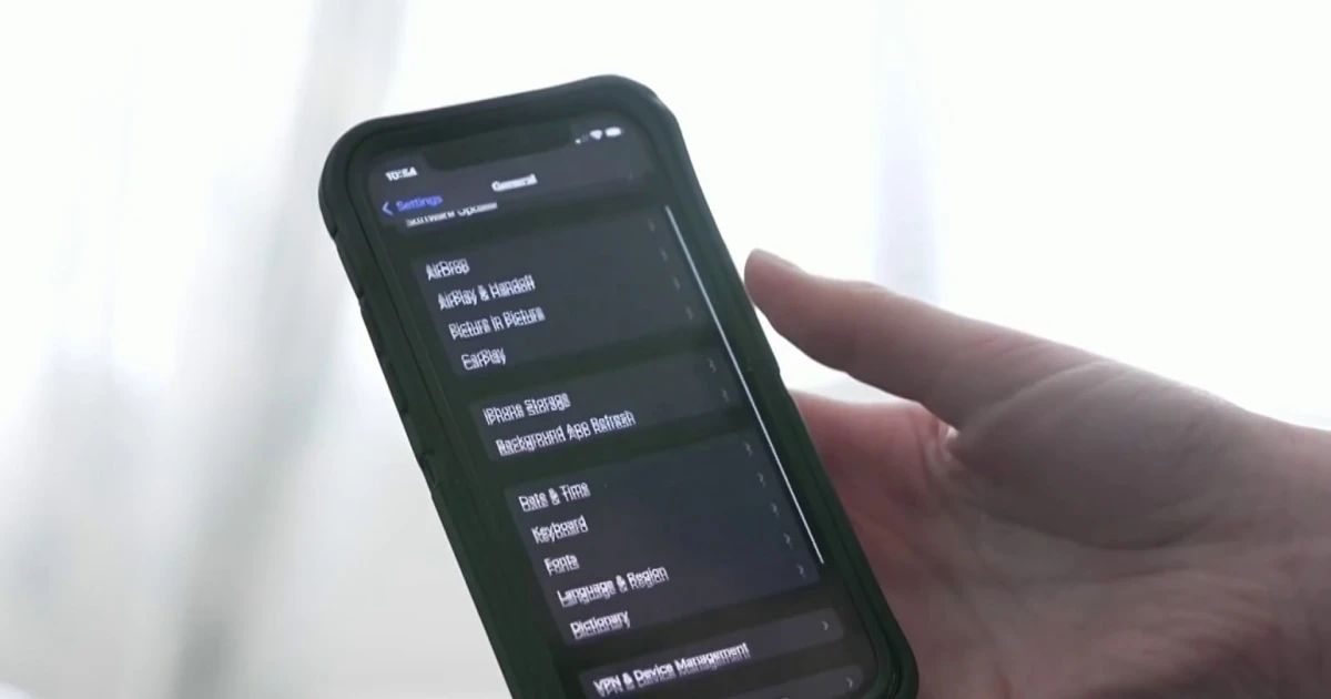 Why some authorities are worried about the iPhone NameDrop feature