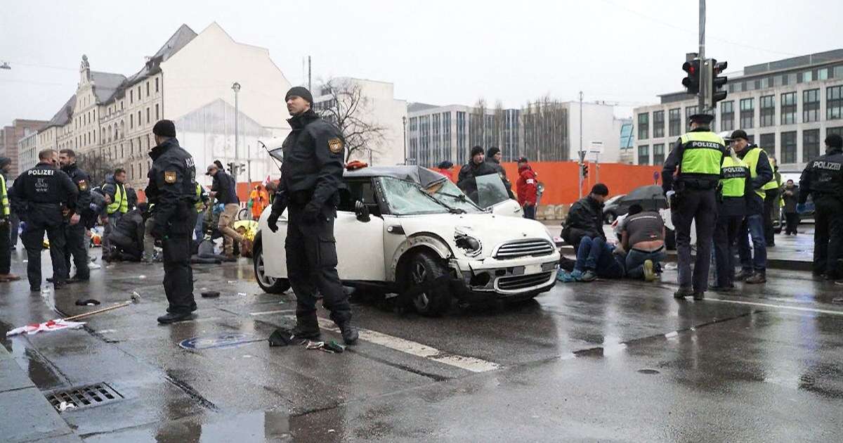 Wounded victims treated at scene after Munich car ramming