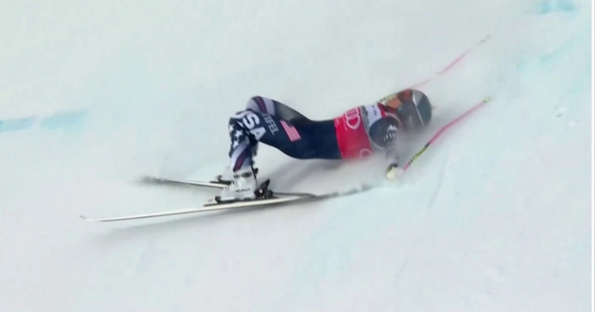 Lindsey Vonn Crashes in Last Downhill Before Winter Olympics