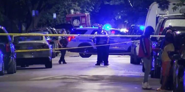 5 wounded in Chicago shooting hours after mass shooting kills 4