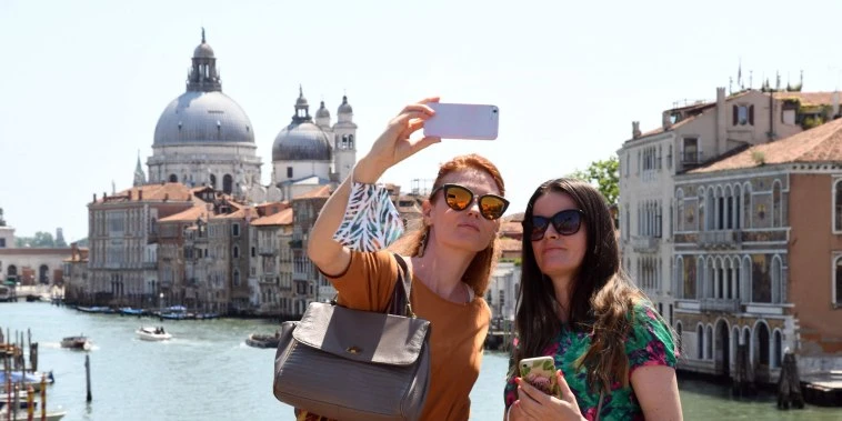 U.S. tourists to be welcomed back to Europe after members lift travel restrictions