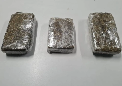 Após denúncia, homem é preso com tabletes de maconha em Manaus