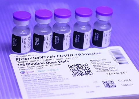 Justiça decide que 2ª dose da Pfizer seja aplicada em 21 dias em Manaus