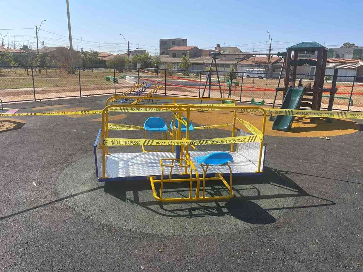 Menina perde parte do couro cabeludo em brinquedo de parquinho pÃºblico