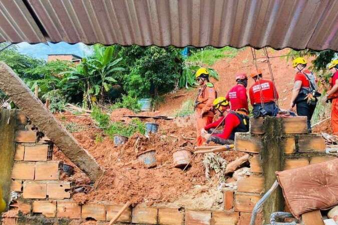 Zema visita Ipatinga apÃ³s mortes e pede cuidado aos moradores