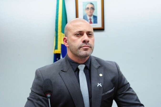 Daniel Silveira pede telefone de Moraes para caso de urgÃªncia mÃ©dica