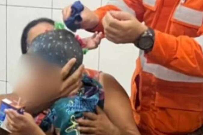 'Cabelo maluco': bombeiros socorrem crianÃ§a com objetos presos na cabeÃ§a