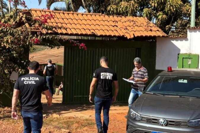 PolÃ­cia fecha clÃ­nica de reabilitaÃ§Ã£o clandestina e resgata internos