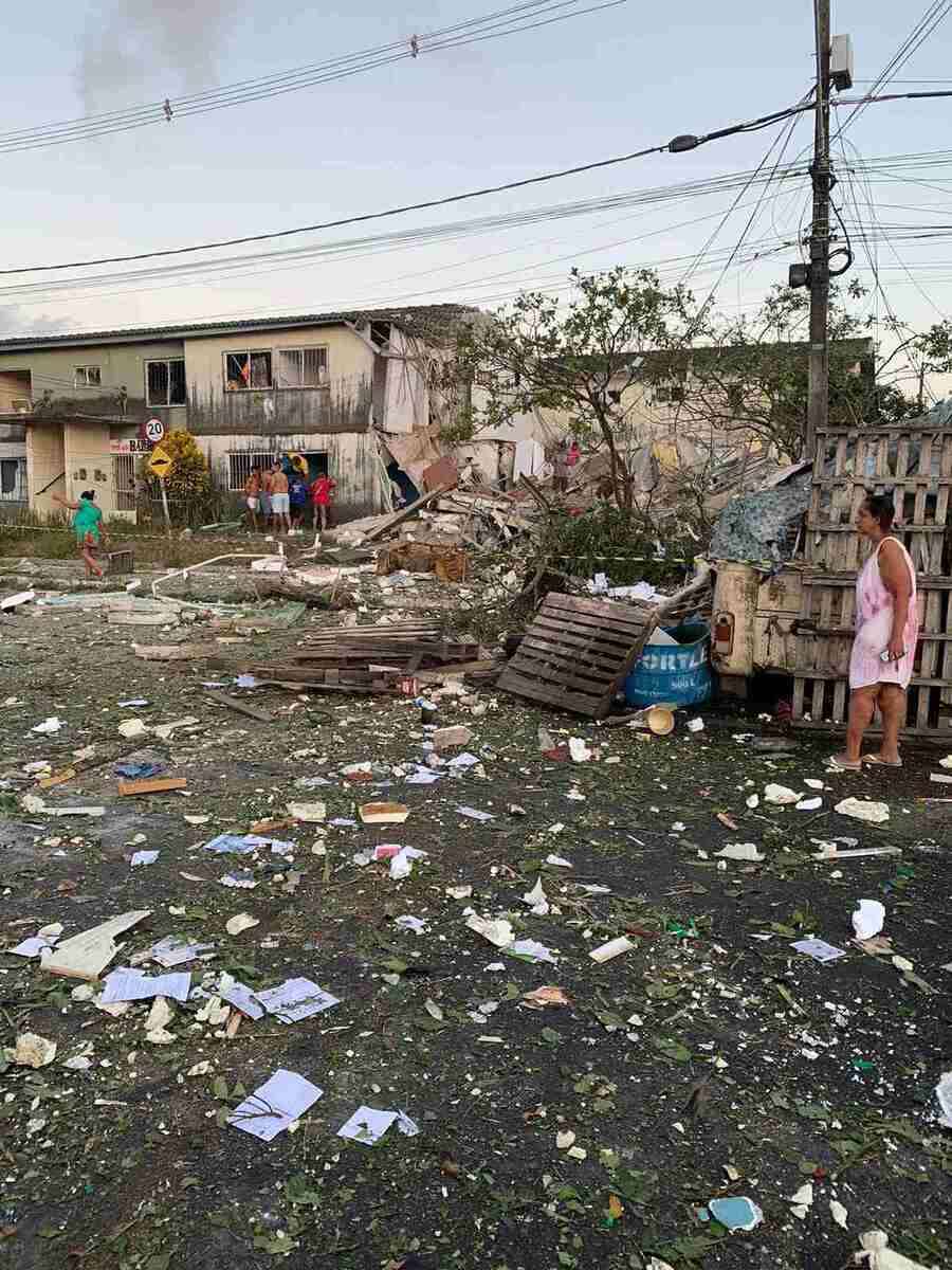 TragÃ©dia em MaceiÃ³: prÃ©dio desaba e deixa trÃªs mortos