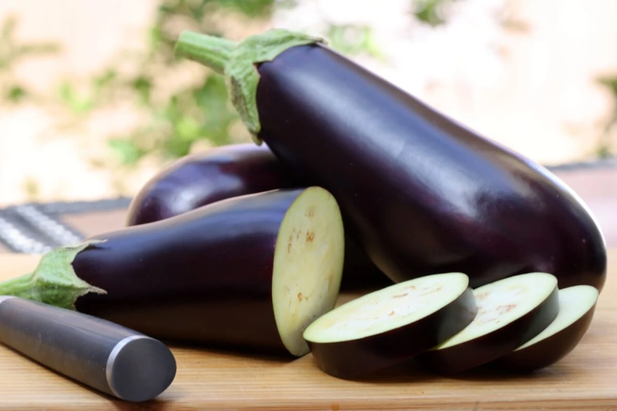 Corpo revitalizado: 10 motivos para incluir a berinjela na dieta