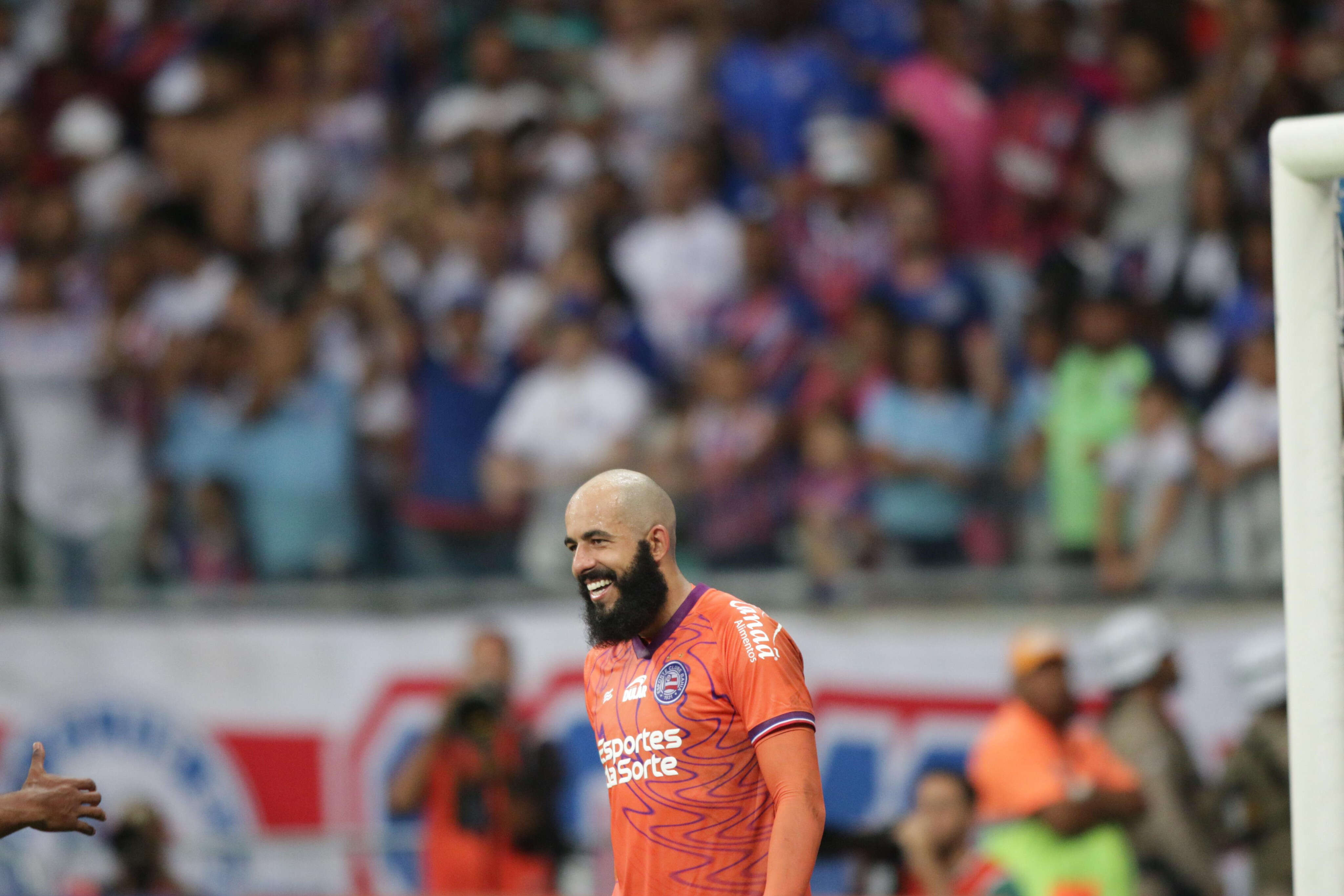 Danilo Fernandes não esconde emoção em classificação e brinca sobre renovação: 'O Bahia é f...'