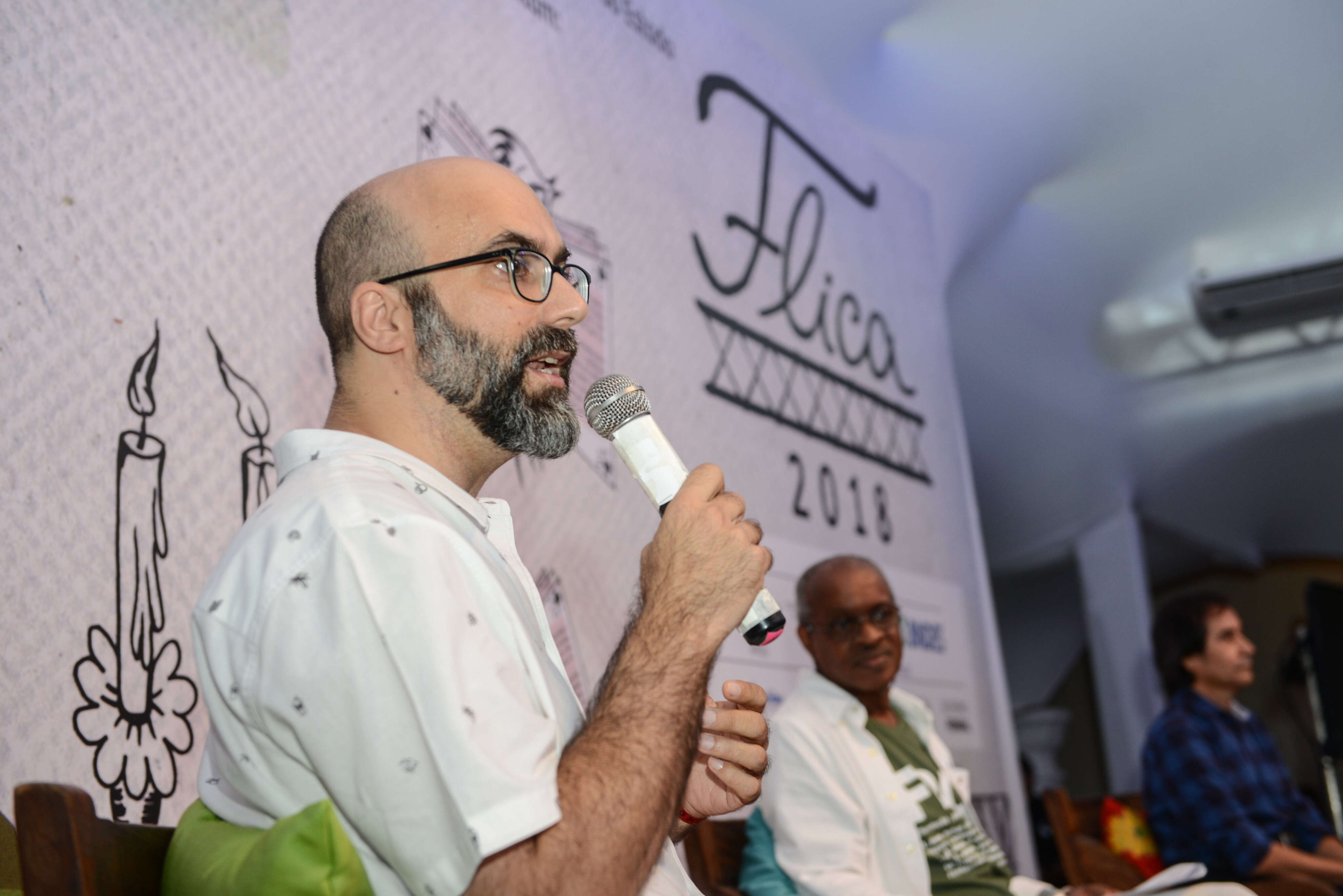 Valter Hugo Mãe participa de evento literário em Minas Gerais