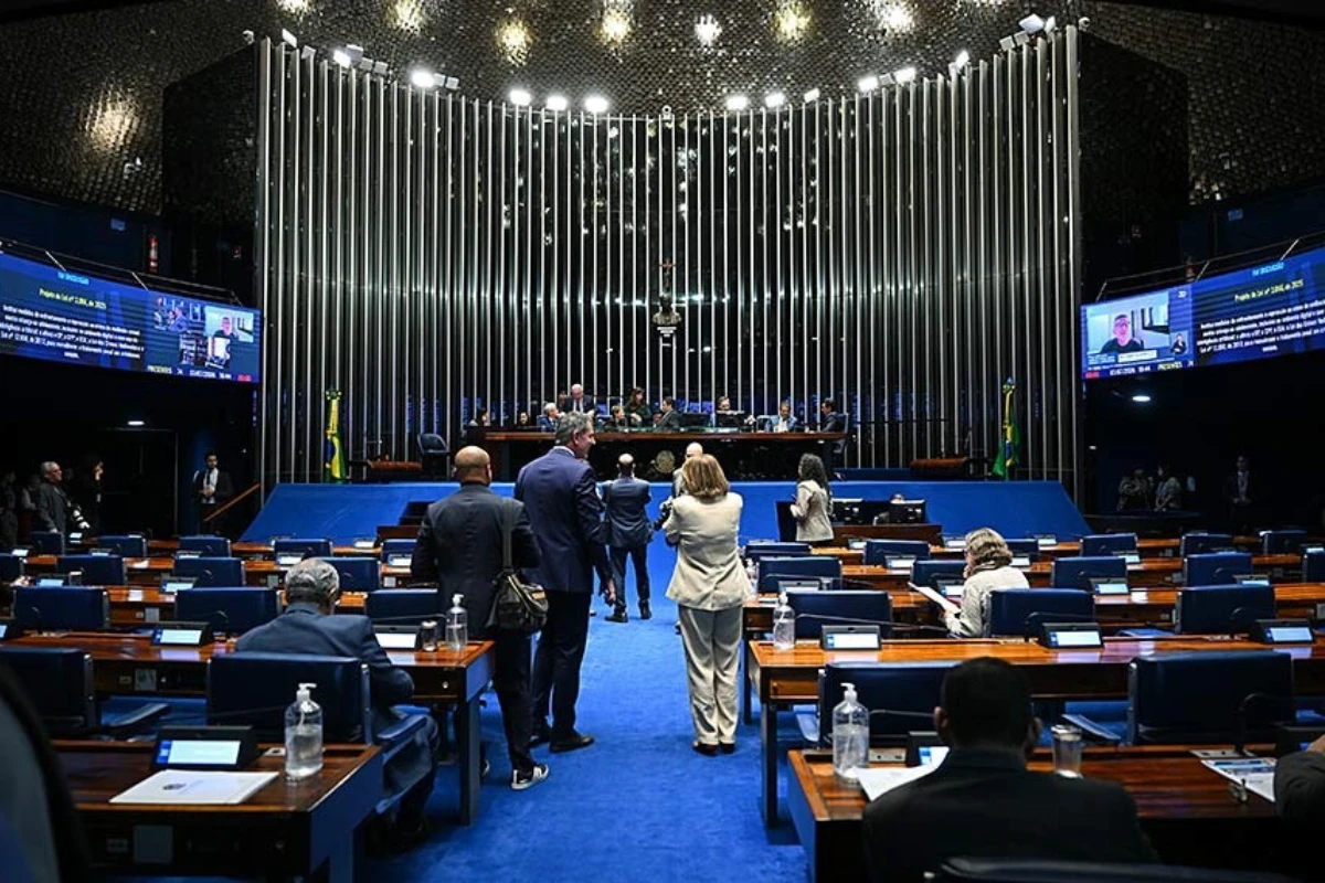 Senado aprova criação de 'Pix Pensão'; entenda como funciona