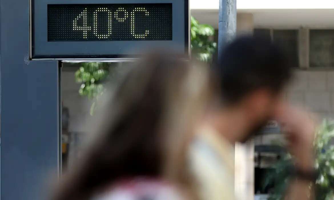 Onda de calor terá temperaturas de até 40 °C; veja como fica a Bahia