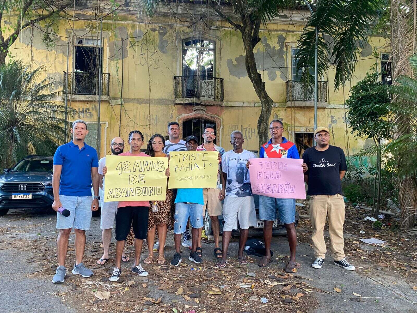 Moradores fazem protesto pela revitalização do Solar Boa Vista